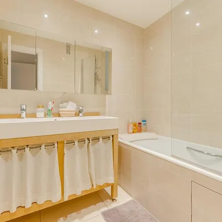 Trocadero 1bedroom 4 People Apartament *